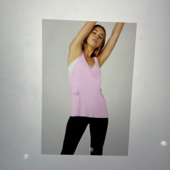 ALO sold out DON’T GET TWISTED tank ! Sugarplum Pink size M ! BNWT - Picture 4 of 4